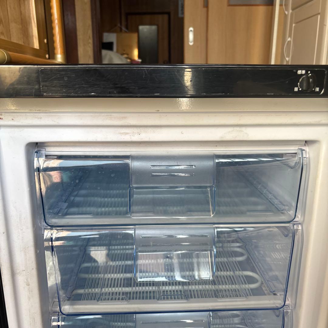 引取可2021年製 IRIS OHYAMA 冷凍庫 IUSD-9B-B 85L