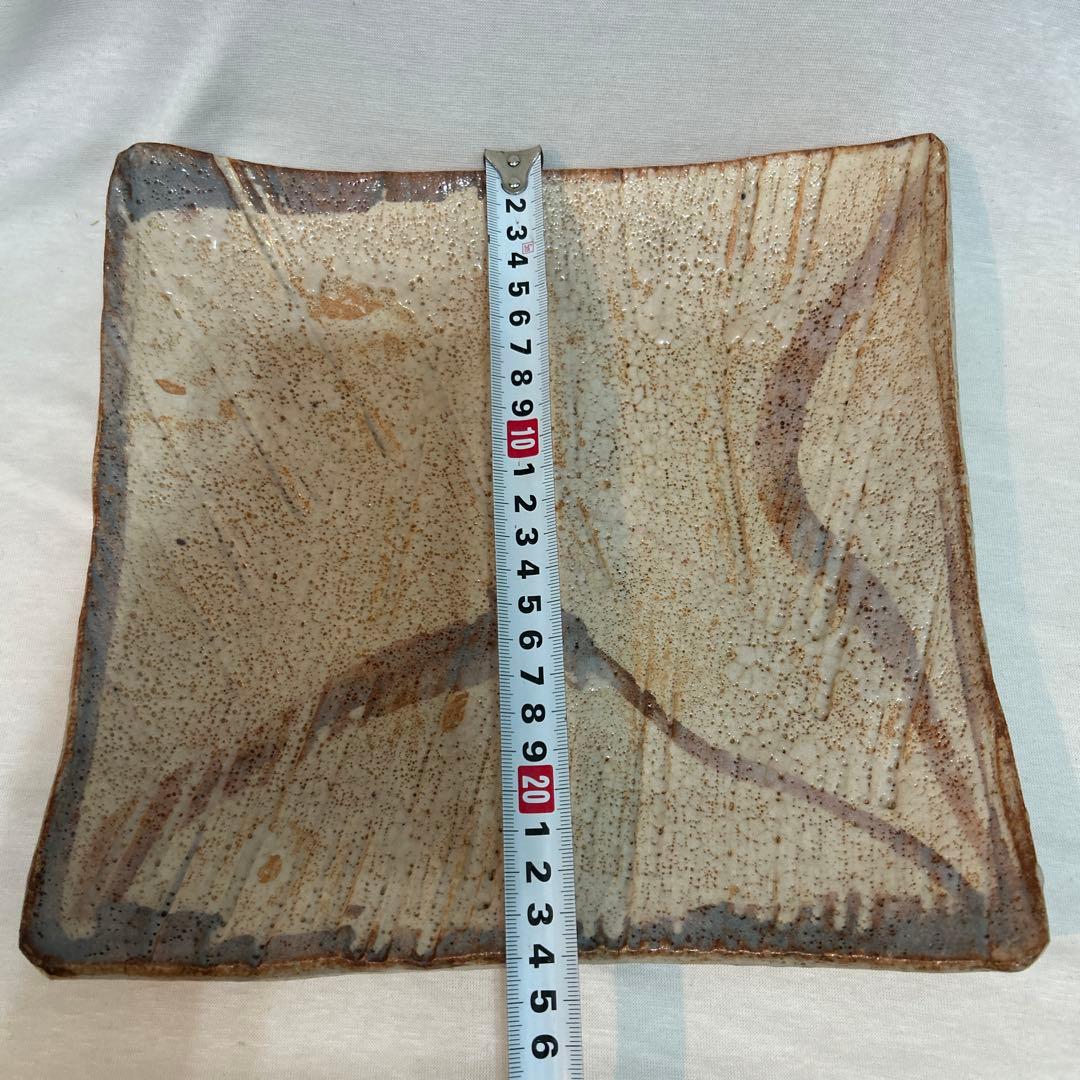 タ*ん様 岡部嶺男　絵志野　八寸　共箱