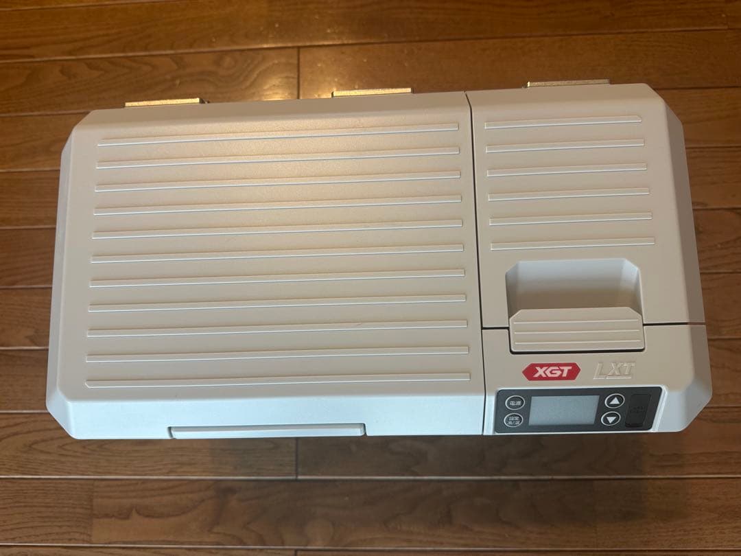 【美品】　マキタ　保冷温庫　CW003GZ