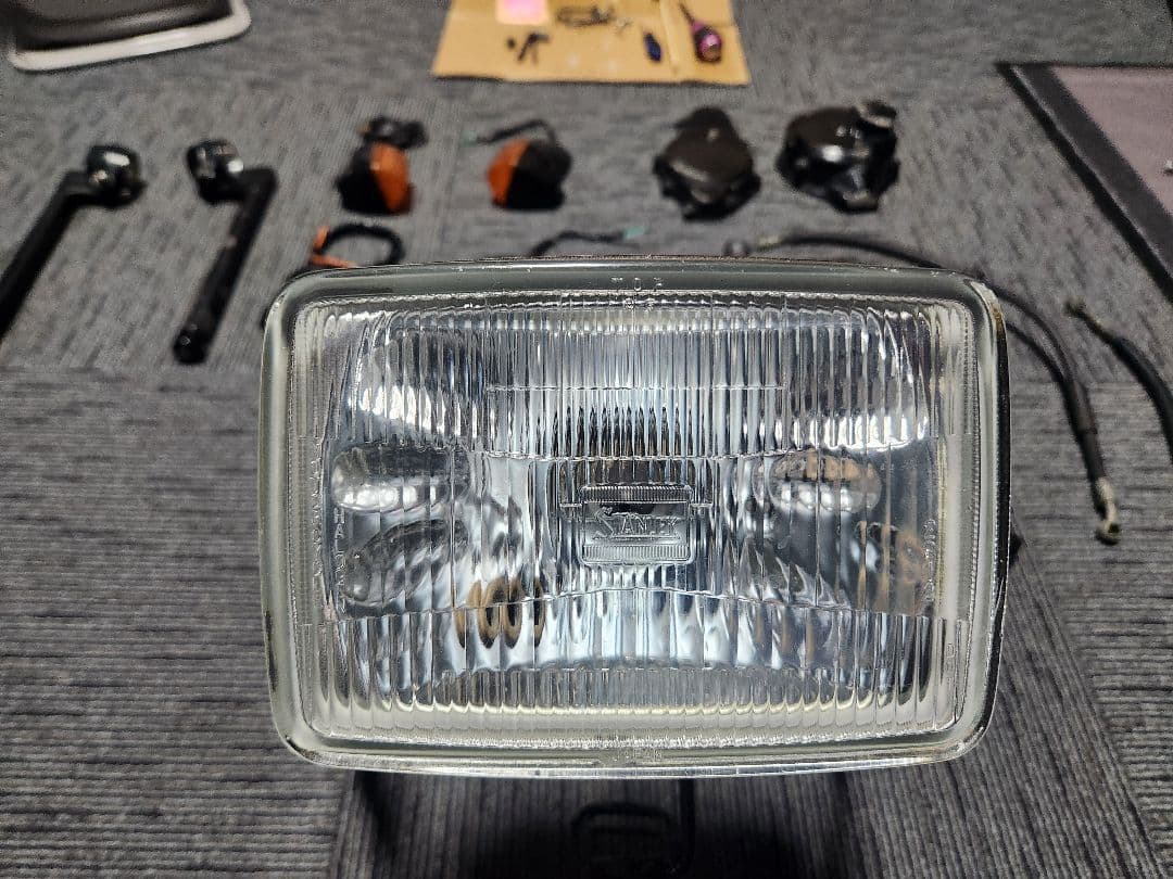 バイク用ヘッドライト・ウィンカー・パーツ一式