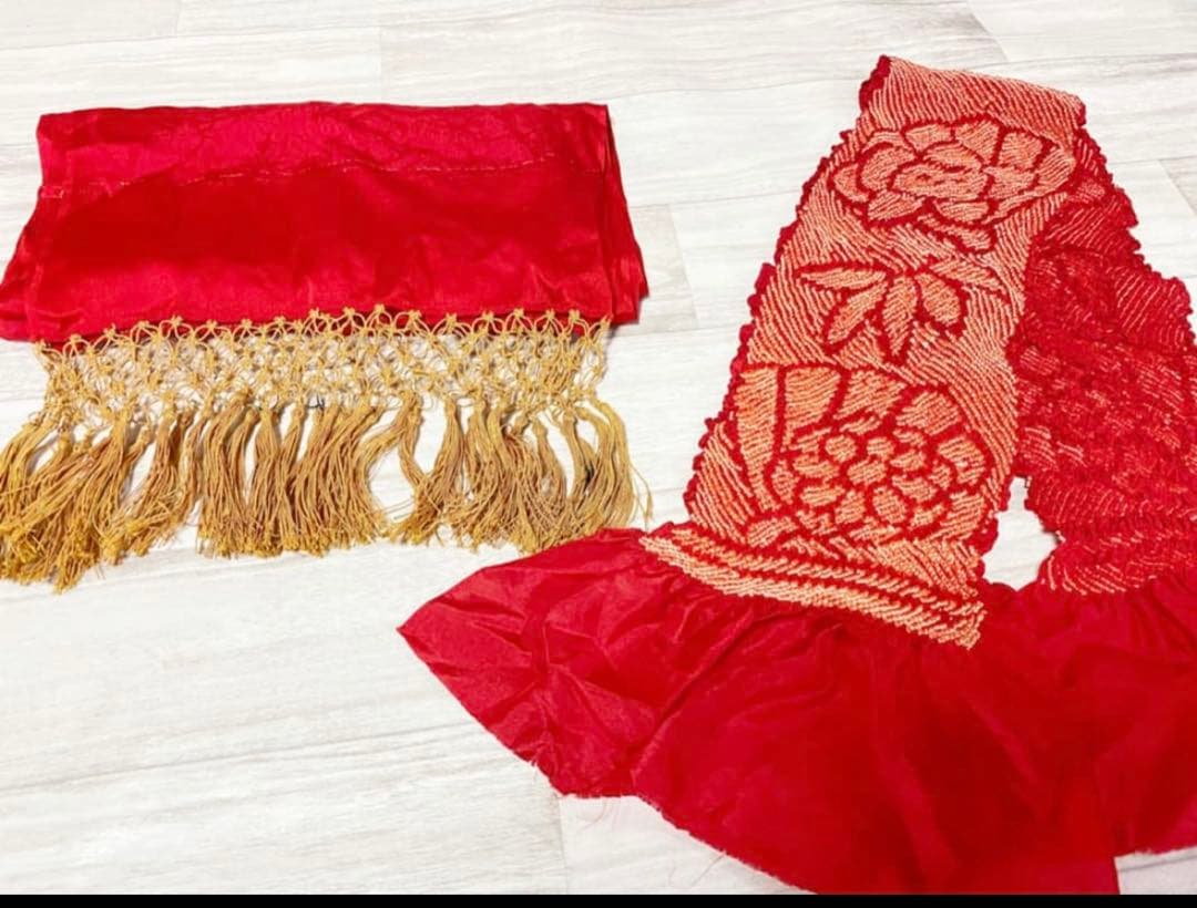 一度着用レトロ柄着物と長襦袢を使った7歳振袖セット