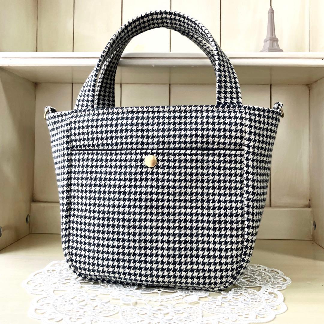 【クロスステッチ❤︎ツイードトートバッグ】ハンドメイド　手刺繍　サモイロフ