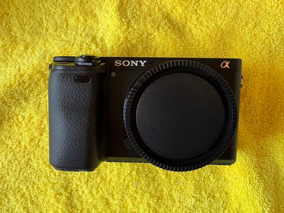 【極美品】α6400 ボディ シャッター637回 元箱・付属品・予備電池多数