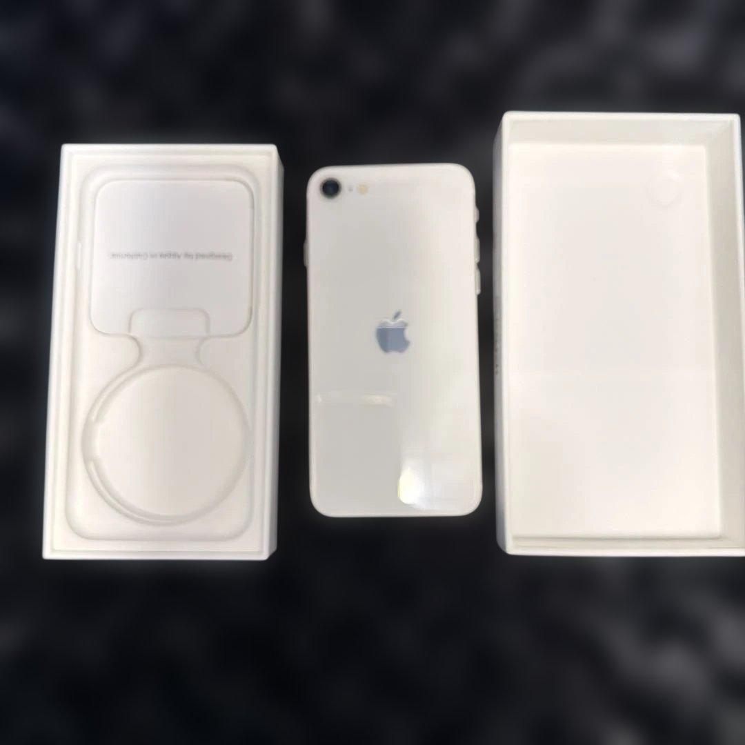 Apple iPhoneSE 第3世代 128GB 本体