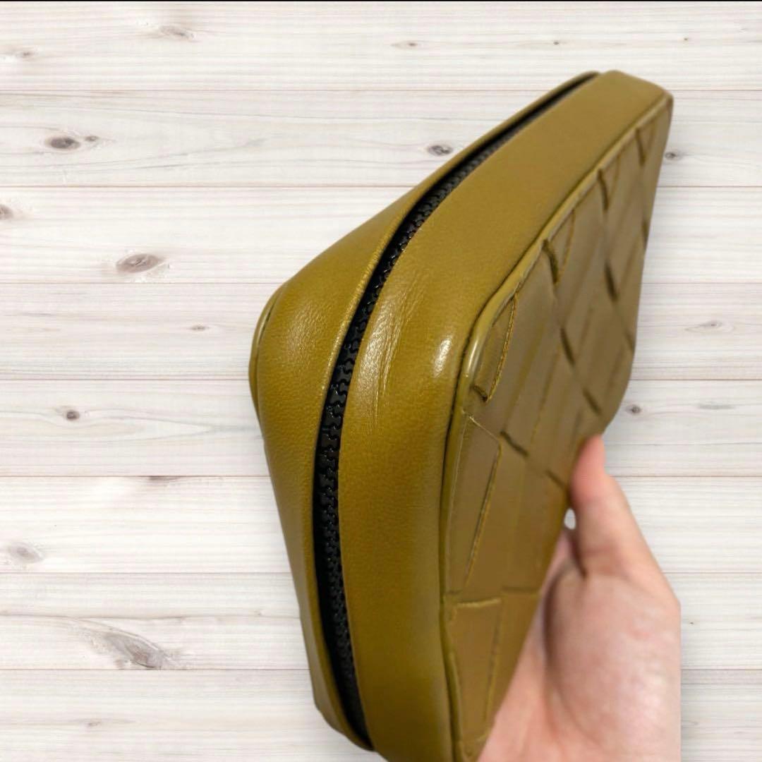 BOTTEGA VENETA マキシイントレチャート トラベルケース ポーチ