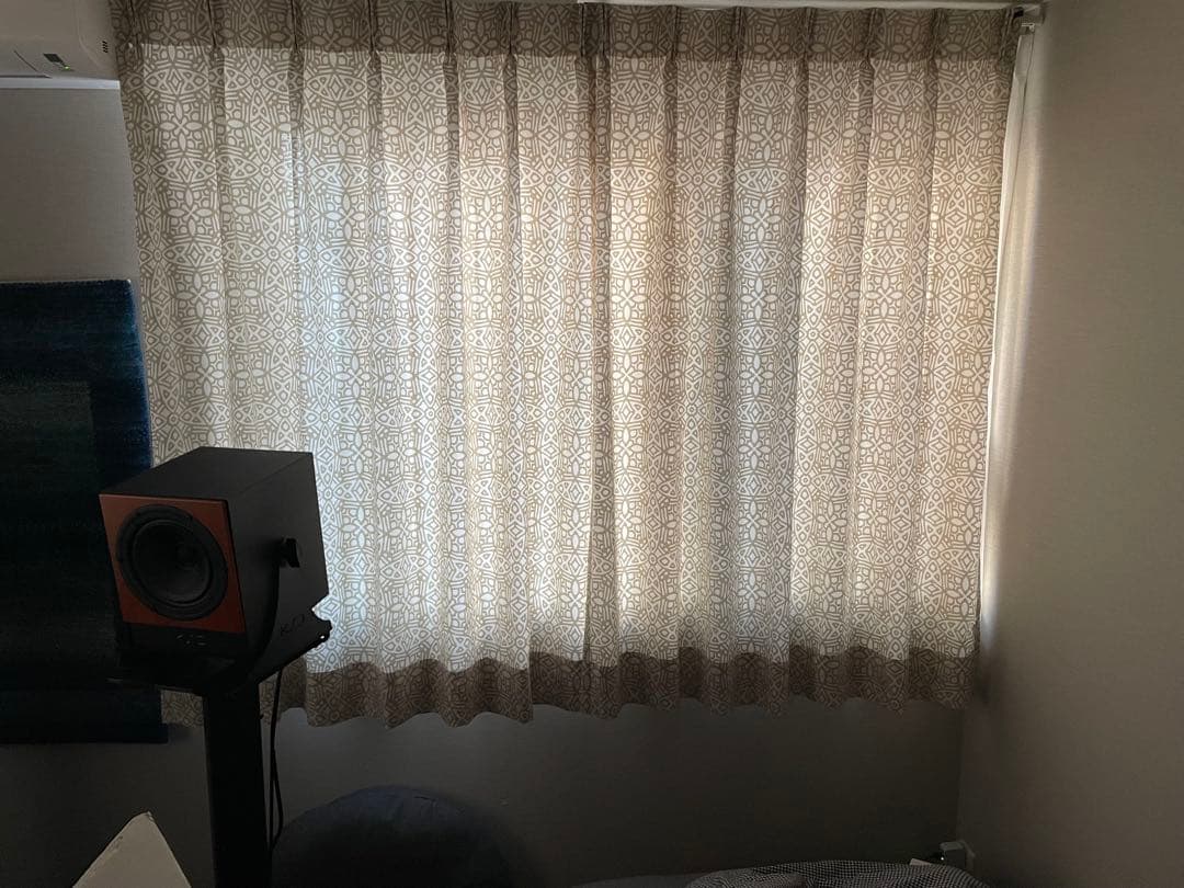 幾何学模様 ベージュ カーテン