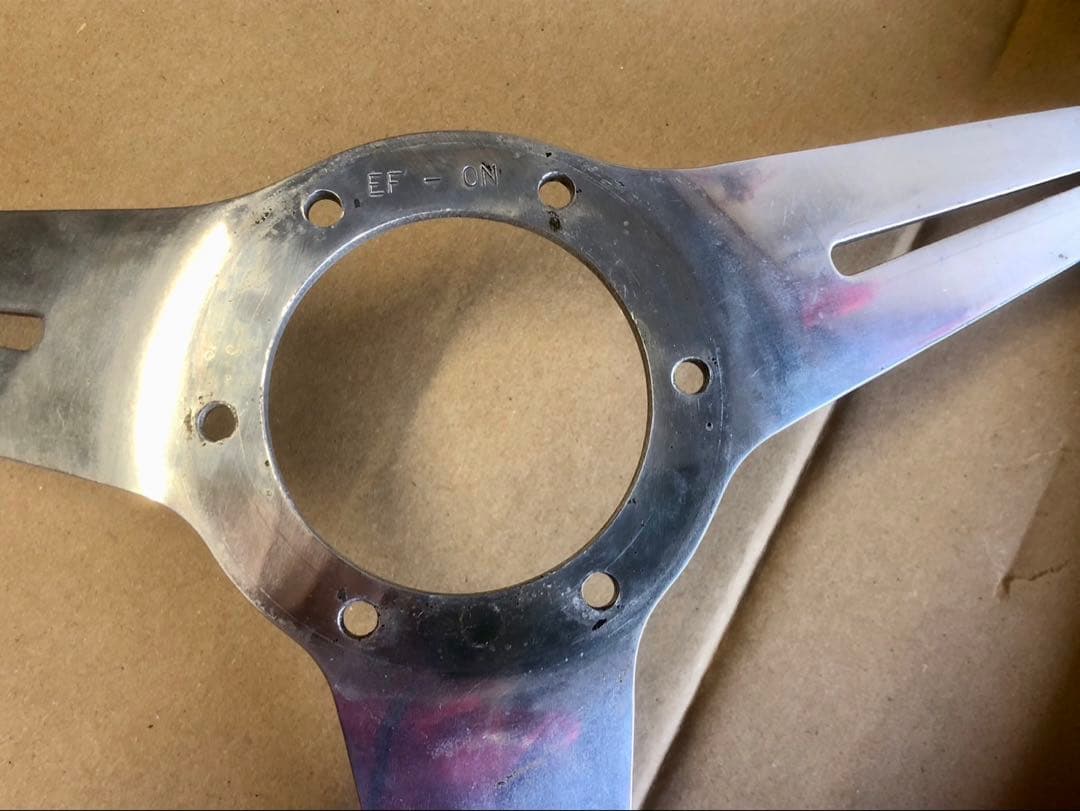 ナルディ　クラッシック　ウッドステアリング