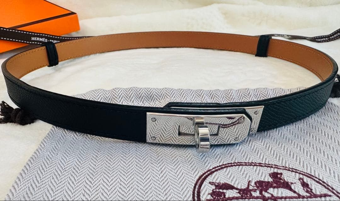 HERMÈS 黒×シルバー レザーベルトC 刻印