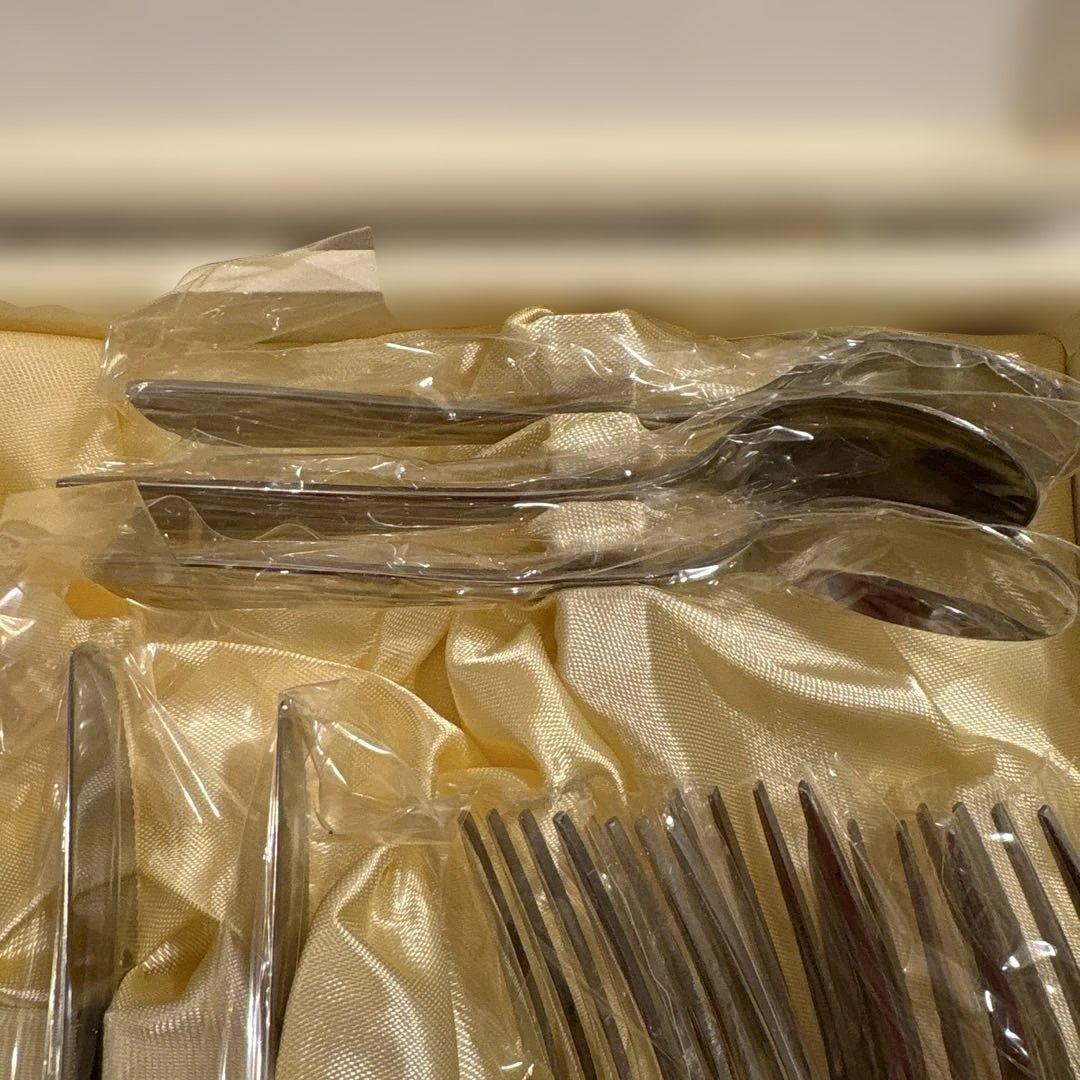 ノリタケ　カトラリーセット　マリンウィング