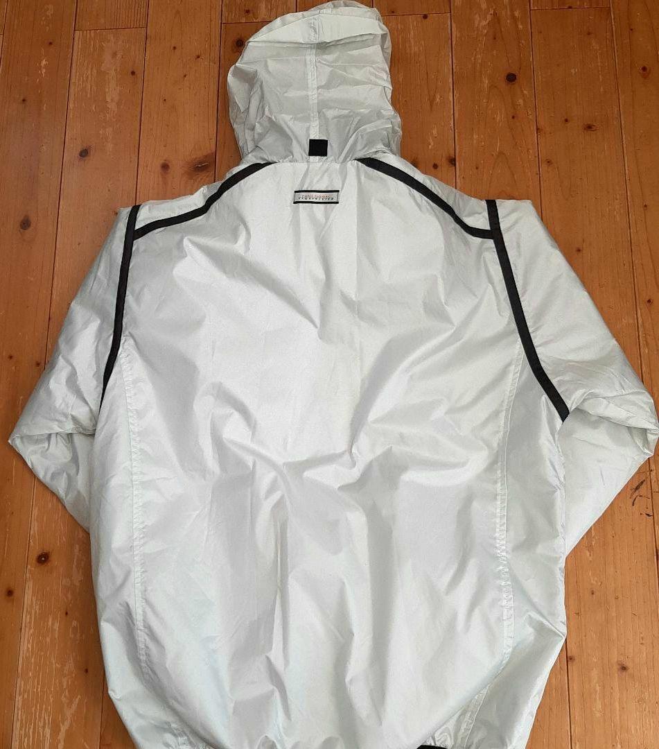 新品タグ付き DESCENTE ナイロン セットアップ 税抜き21,800円