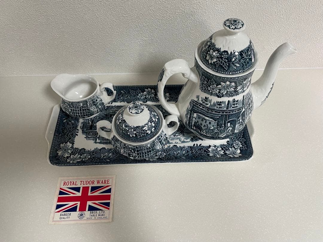 ロイヤルチューダー　食器セット