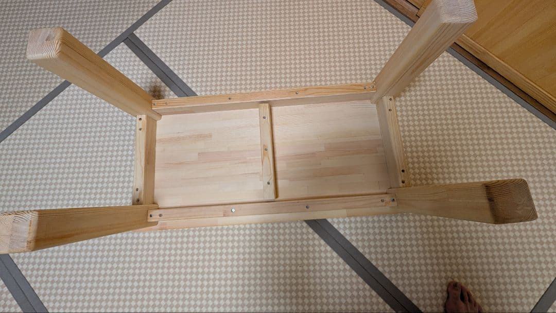 ローテーブル。赤松集成材36ミリ木材オイル仕上げ