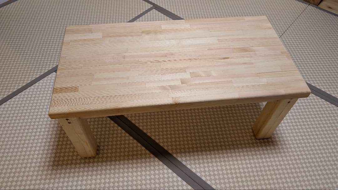 ローテーブル。赤松集成材36ミリ木材オイル仕上げ