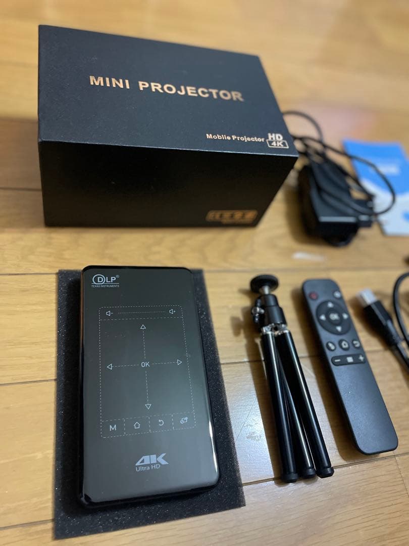 スマートミニプロジェクター　モバイルプロジェクター