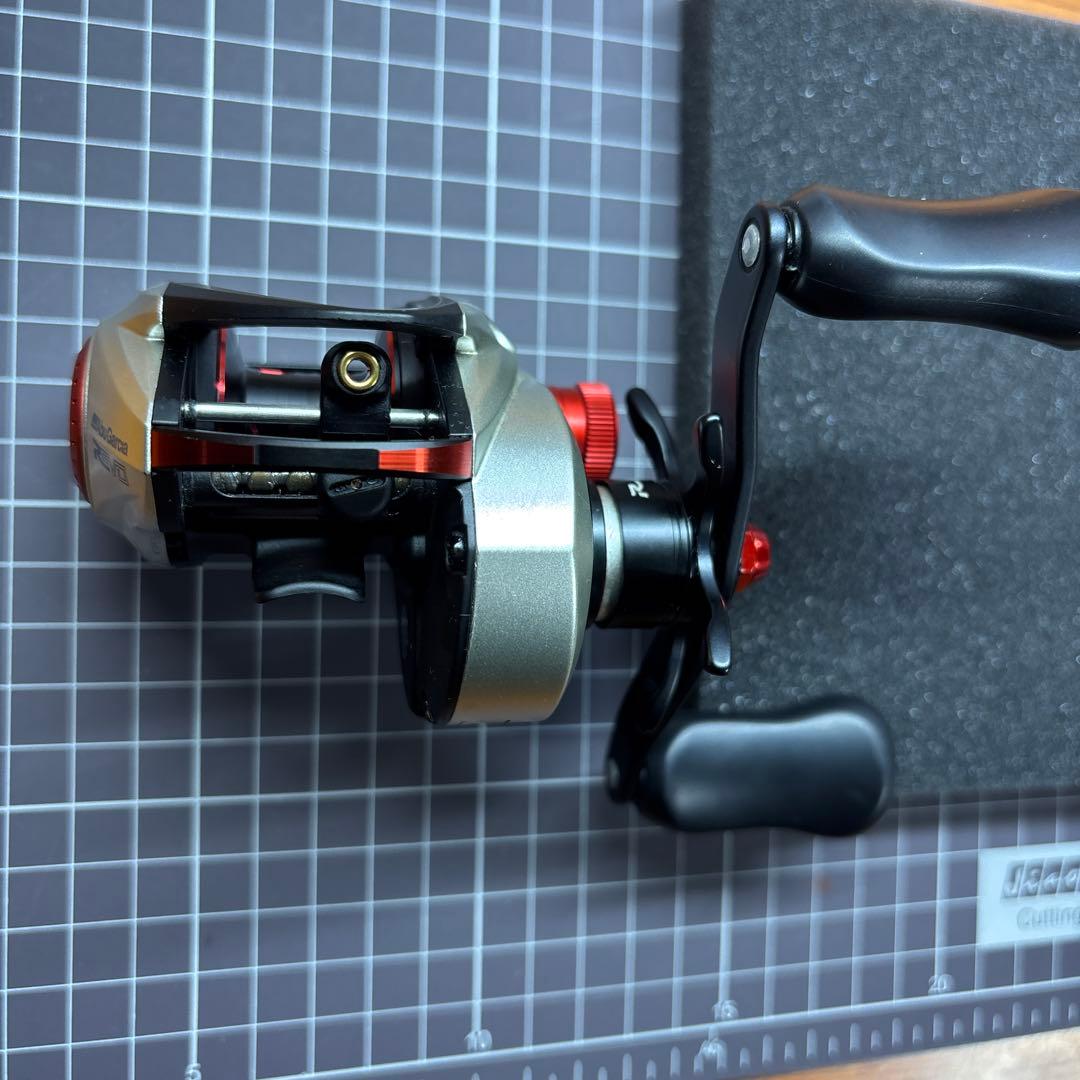 アブ　Abu レボ5 STX LP-L REVO5替えスプール2個付き