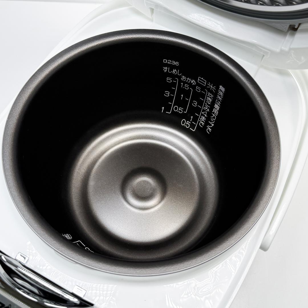 未使用 ZOJIRUSHI IH炊飯ジャー 極め炊き NP-KA10-WB
