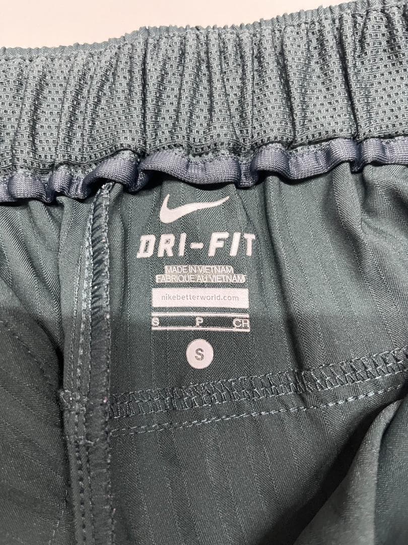 Roger Federer ATP Final着用モデル(国内 M サイズ相当)