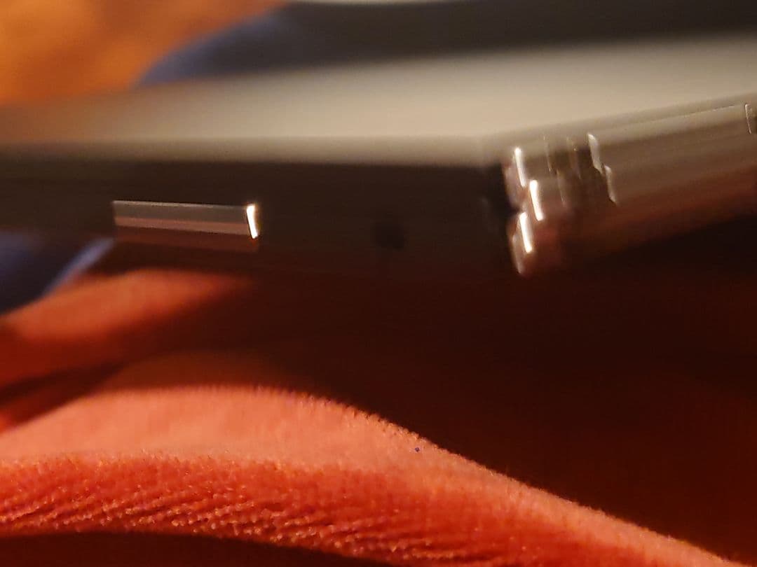 Lenovo Yoga Book（ヨガブック）純正箱・動作確認済み