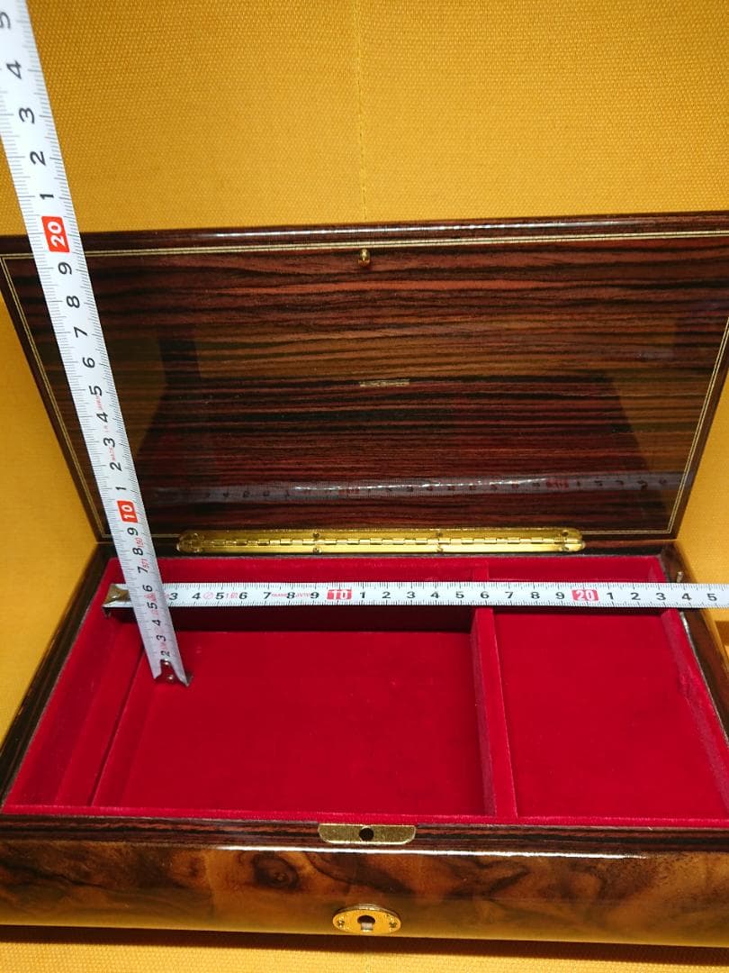 【美品】REUGE　ボックス　宝石箱　スイス　置物　工芸品　美術品　A3429