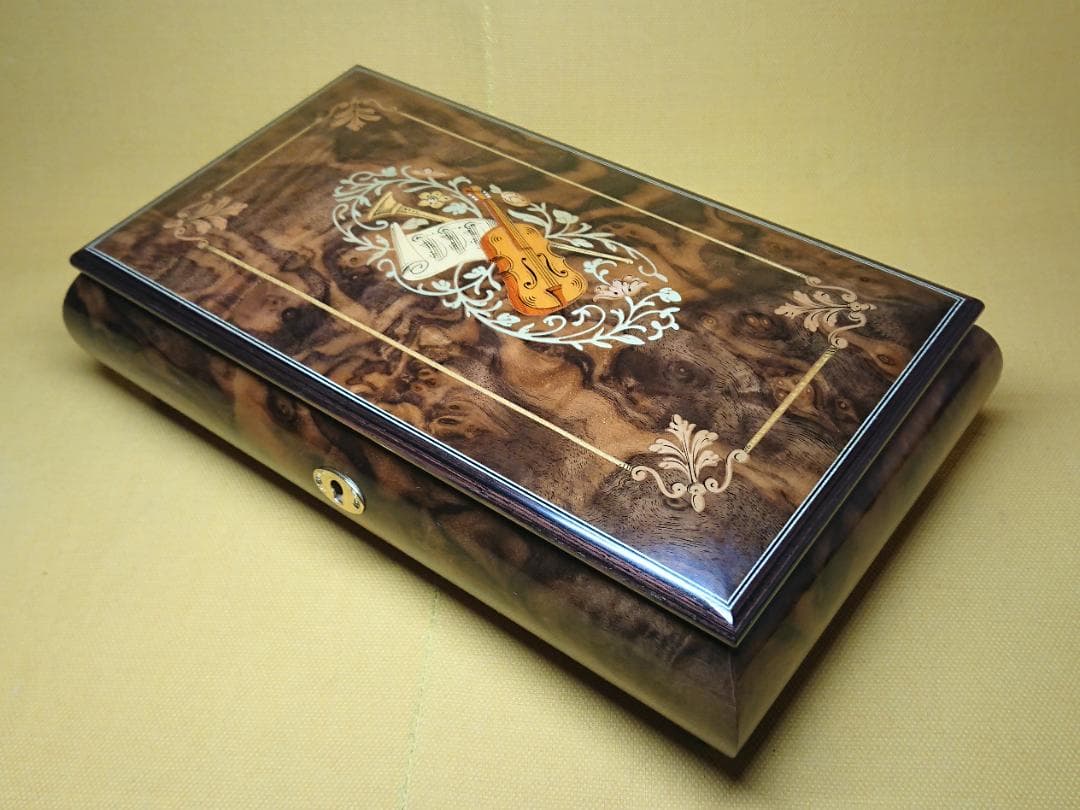 【美品】REUGE　ボックス　宝石箱　スイス　置物　工芸品　美術品　A3429