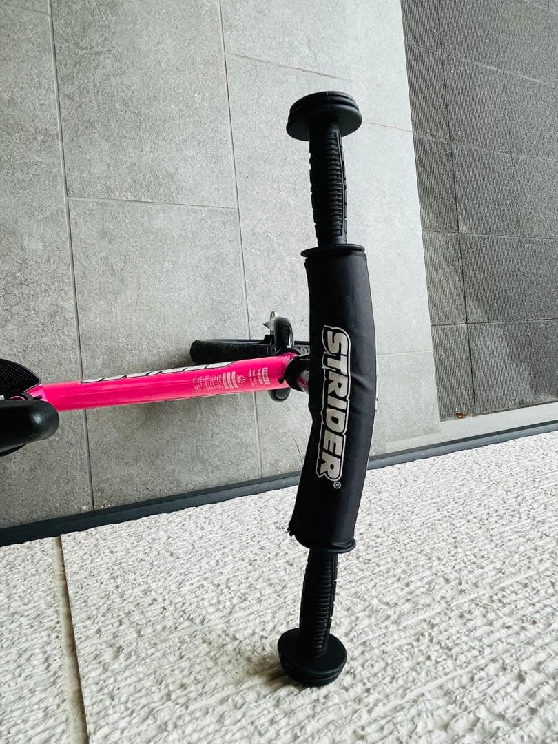 ストライダー　スポーツモデル　ピンク 12インチ