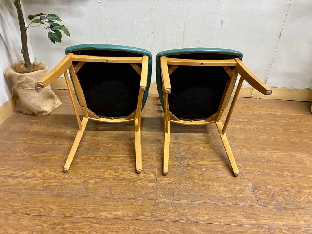 管427☆送料無料☆カリモク家具☆Direttore☆ダイニングチェアー2脚