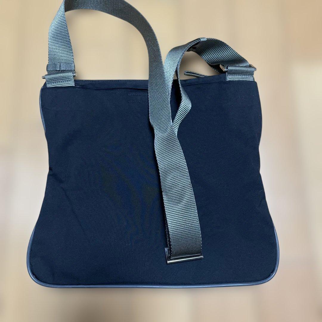 プラダ　ショルダーバッグ　4VA031