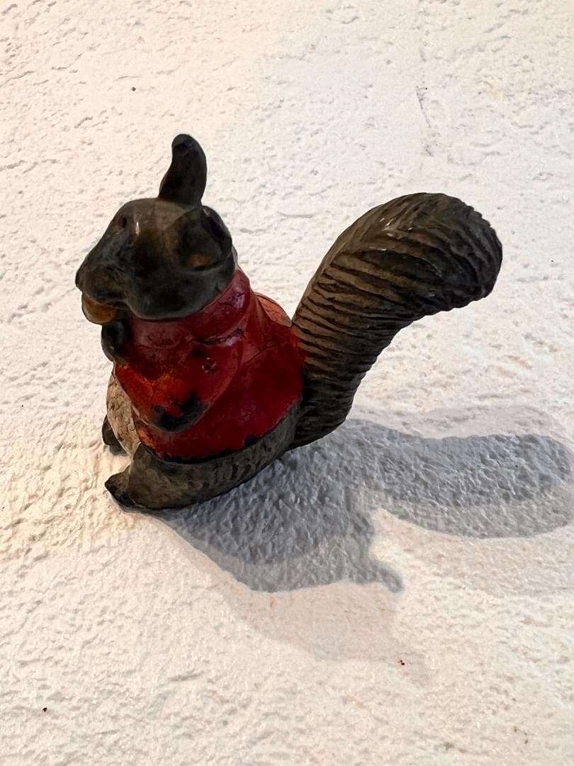 ビエナブロンズ　ミニチュアのフィギュア　　ピーターラビット