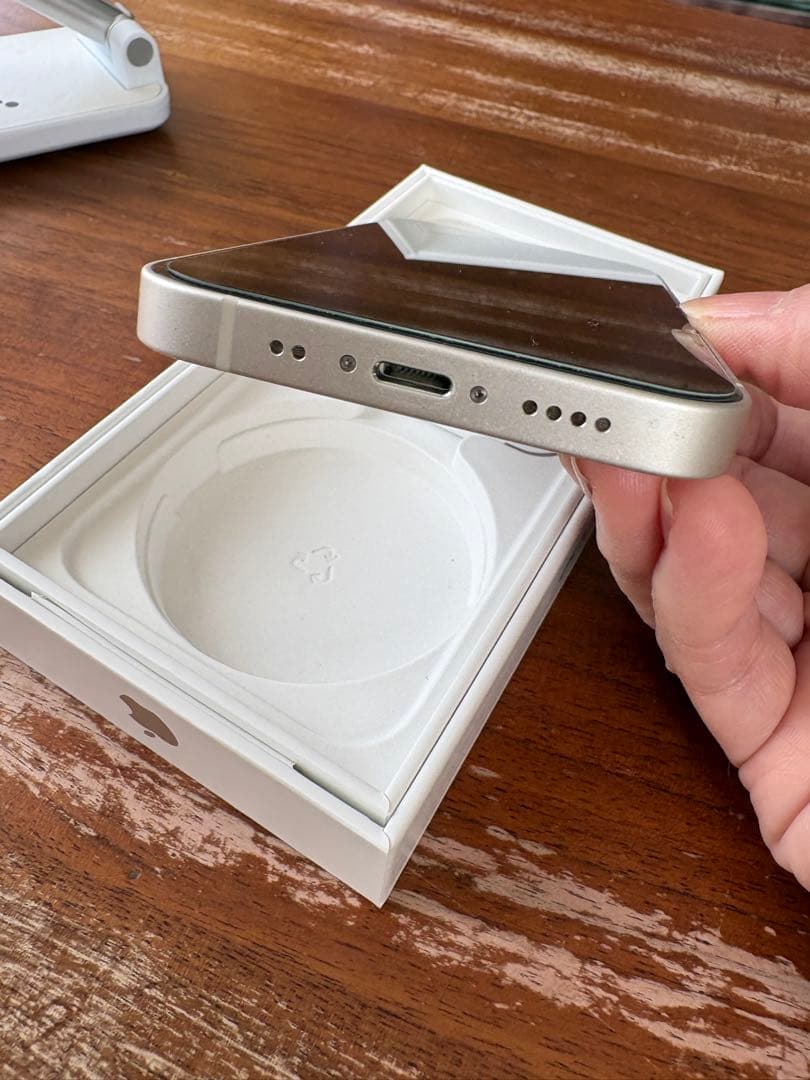 Apple iPhone 13 mini Starlight 本体