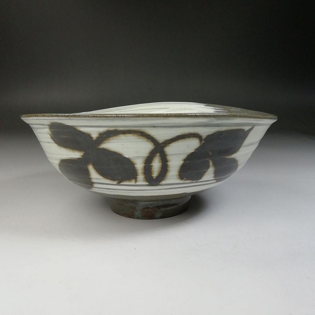 Ｔ５４９　茶碗　『絵刷毛目　茶碗』『楽山窯造』　共箱　抹茶碗　茶道具