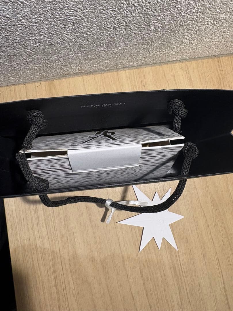 YVES SAINT LAURENTイブサンローラン リップ ラブシャイン213