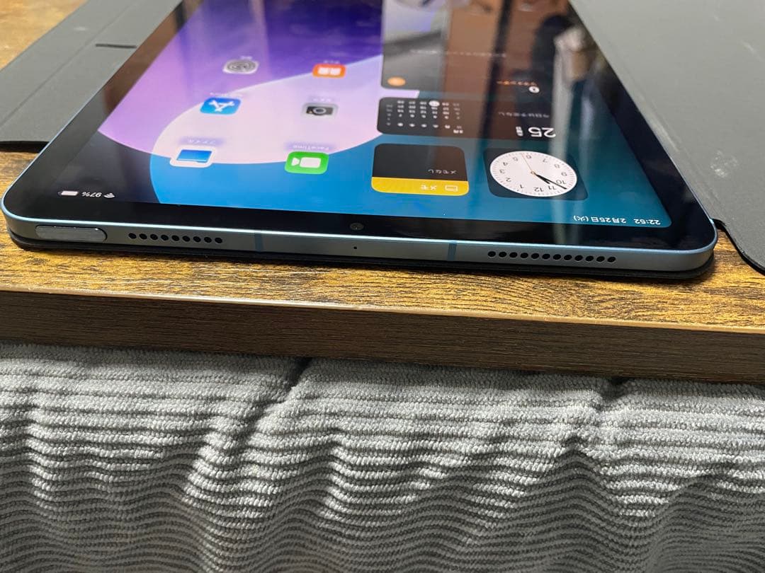 iPad Air 第5世代64GBWi-Fi＋cellerタイプ、カバー付