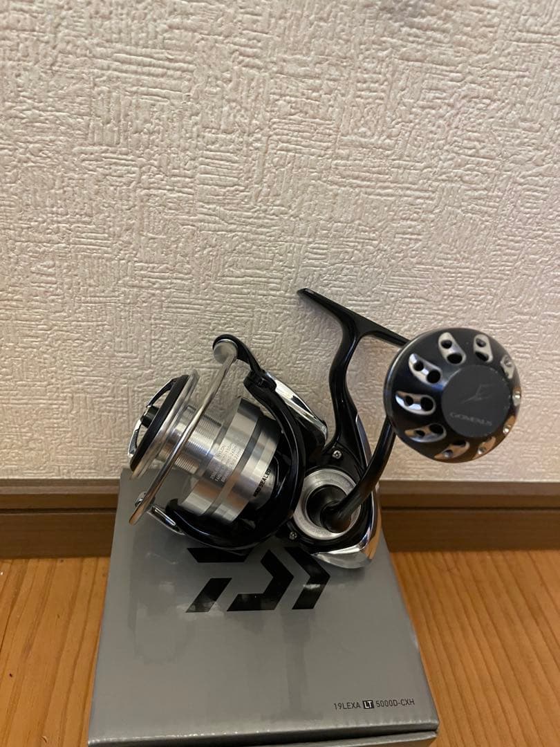 美品 ダイワ19レグザ LT5000D-CXH
