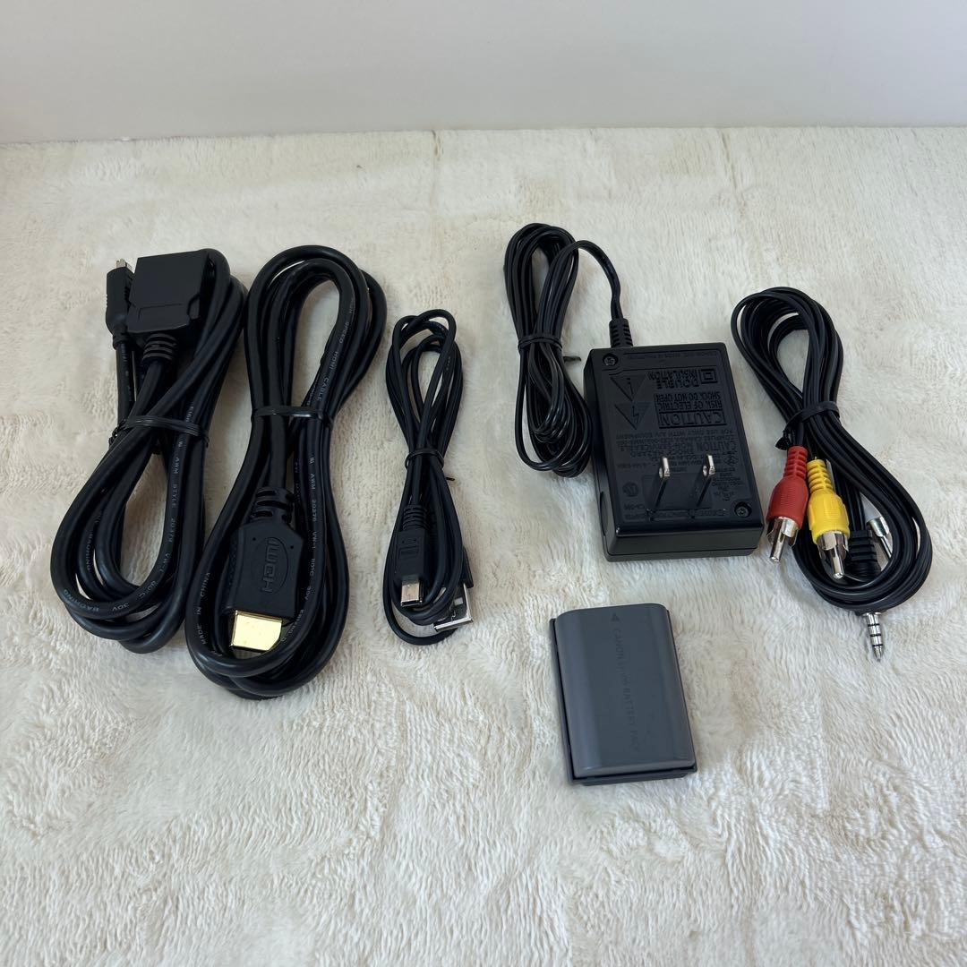 【極美品】ほぼ未使用 Canon　ivis HF R10 HFR10