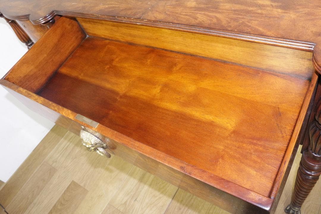 イギリス★アンティーク★サイドボード★ライオン★ラグジュアリー★