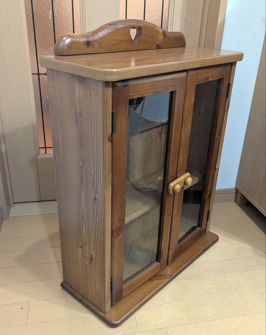 カントリー調　木製ガラス扉 キャビネット　レトロ　アンティーク
