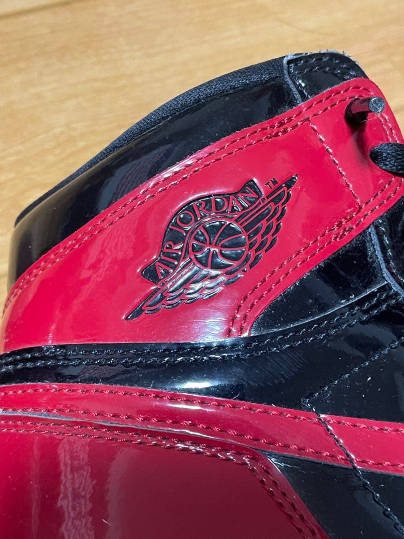 パテントブレッド　Nike Air Jordan 1 赤黒