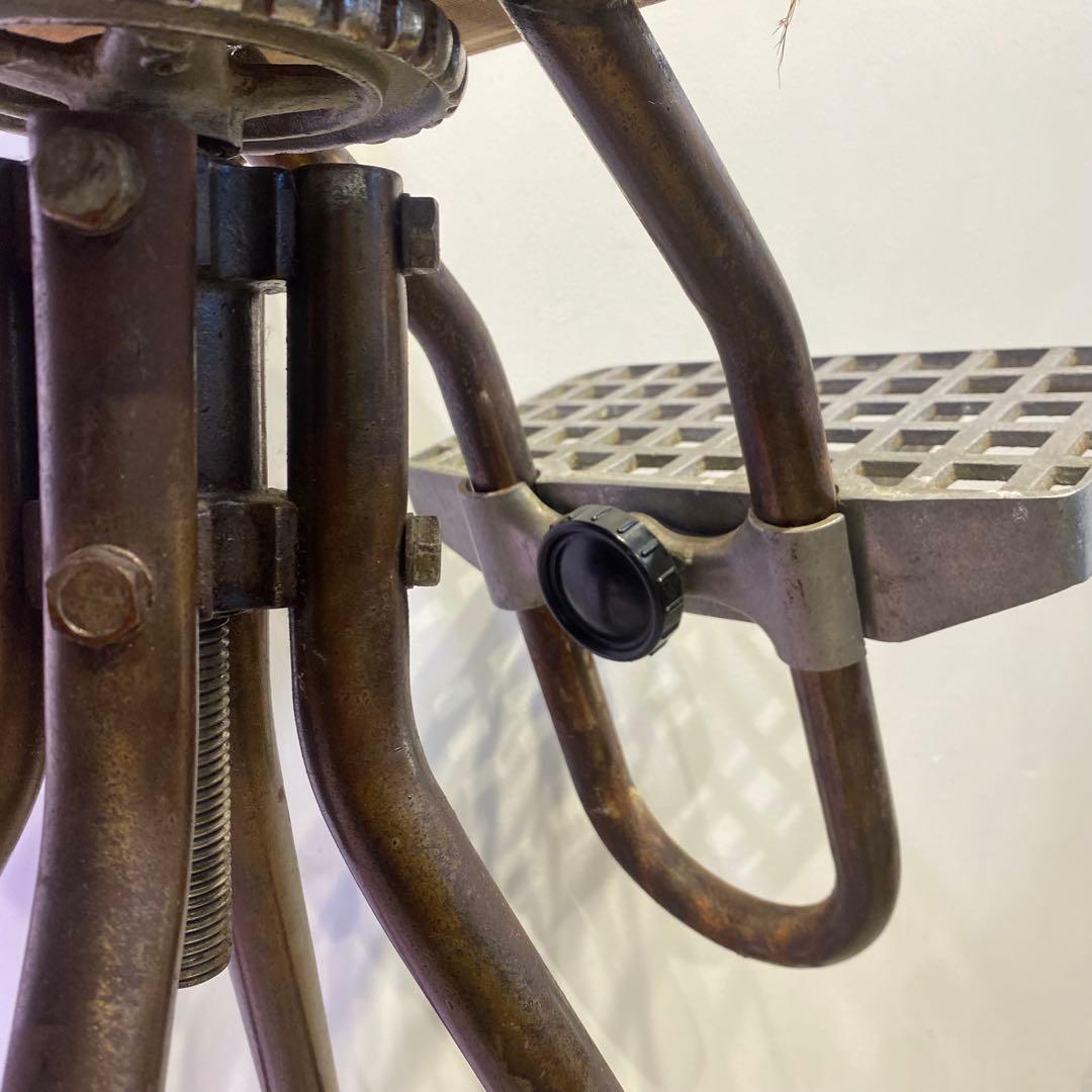 回転式ハイチェア カウンターチェア ディスプレイ 座面小さめ