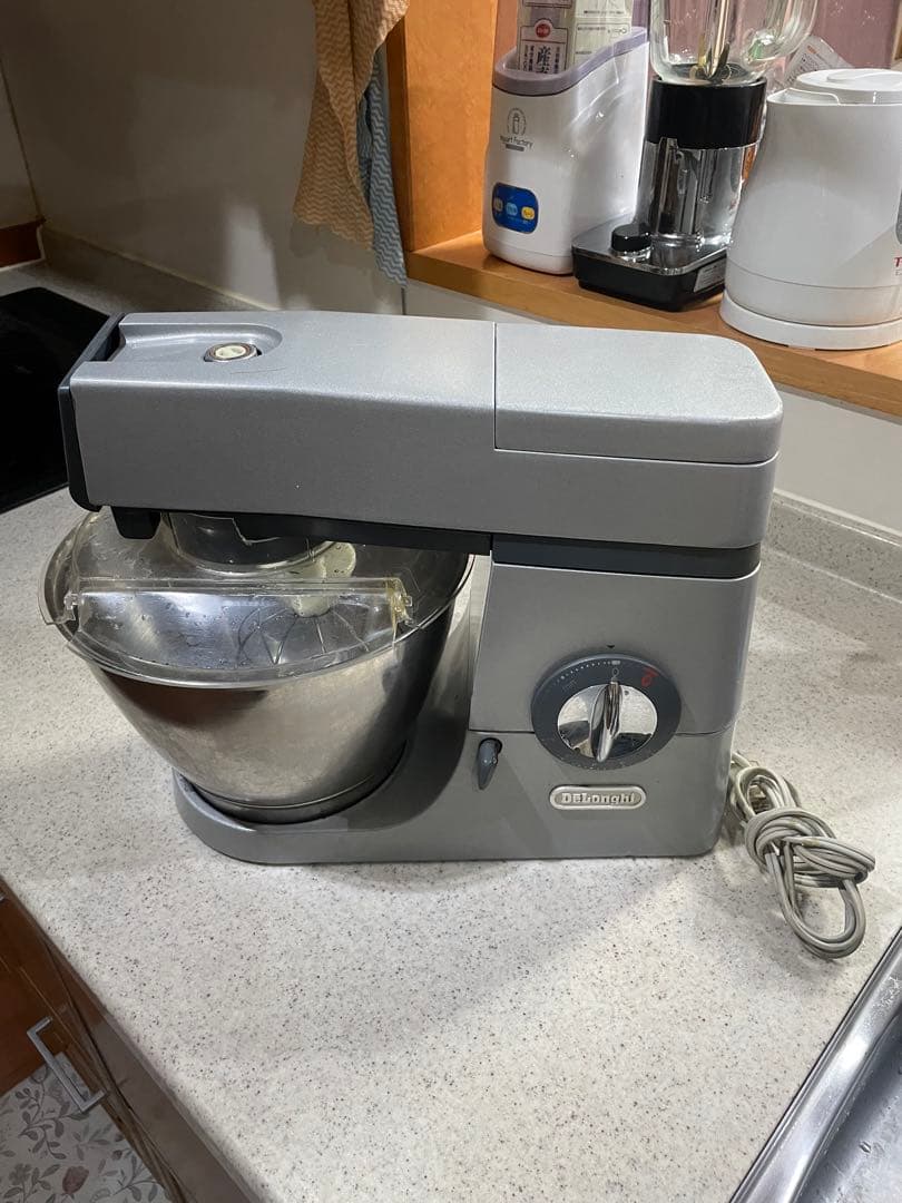 DeLonghi KM4000 シルバー キッチンミキサー