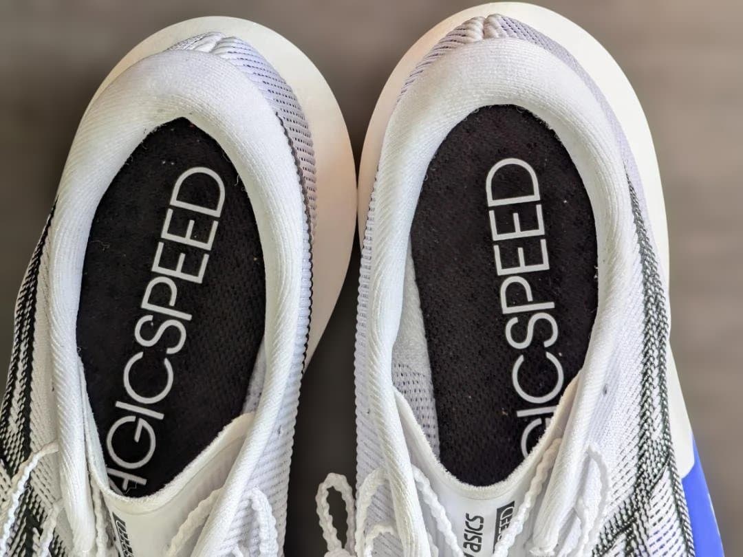 美品 asics マジックスピード5 23.5㎝ ランニングシューズ