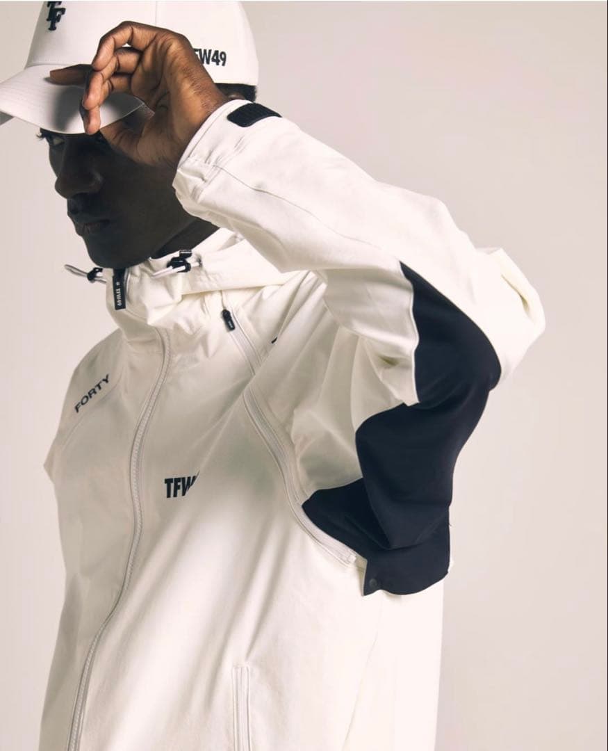 新品タグ付き ⭐️2026FW新作⭐️2WAY ストレッチ⭐️ M ホワイト