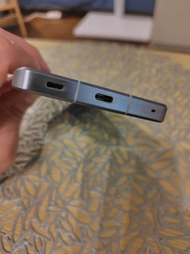 【美品】AQUOS R7 docomo 本体SH−52C シムフリー