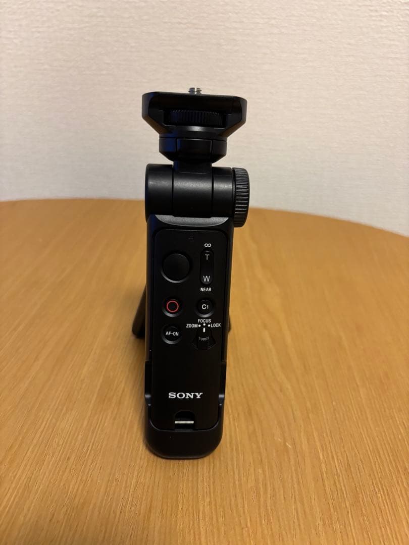 SONY α7c ブラック　ミラーレス一眼　ワイヤレスシューティンググリップ三脚