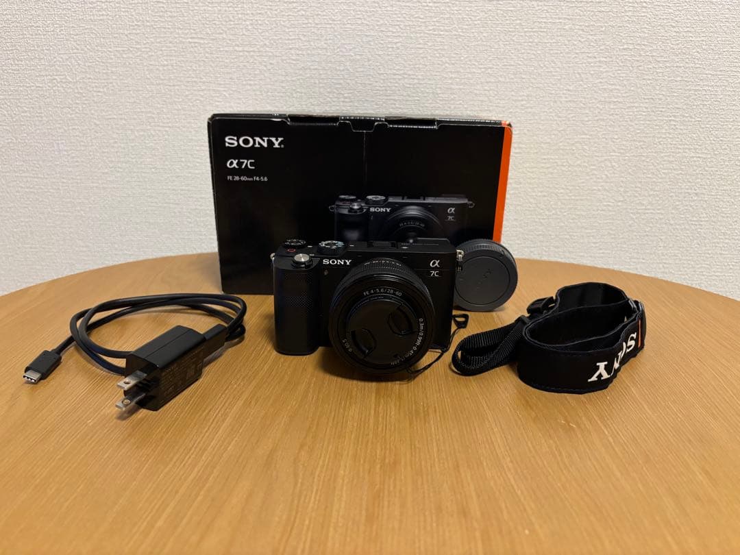 SONY α7c ブラック　ミラーレス一眼　ワイヤレスシューティンググリップ三脚