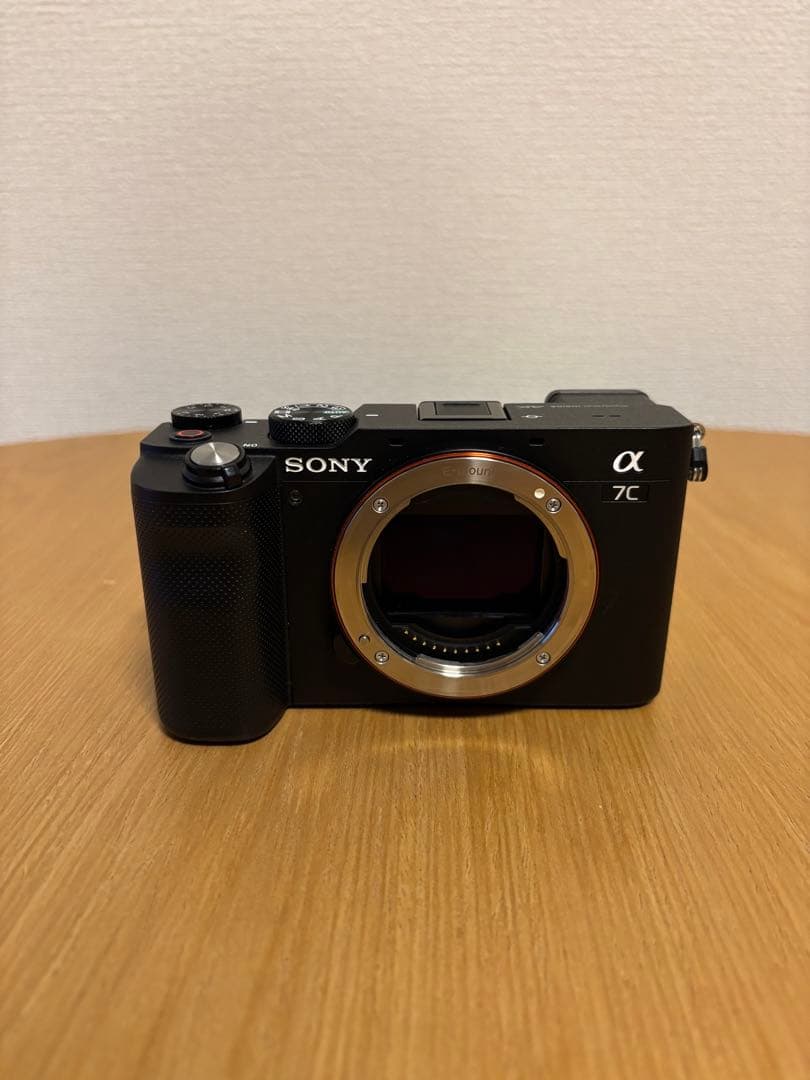 SONY α7c ブラック　ミラーレス一眼　ワイヤレスシューティンググリップ三脚