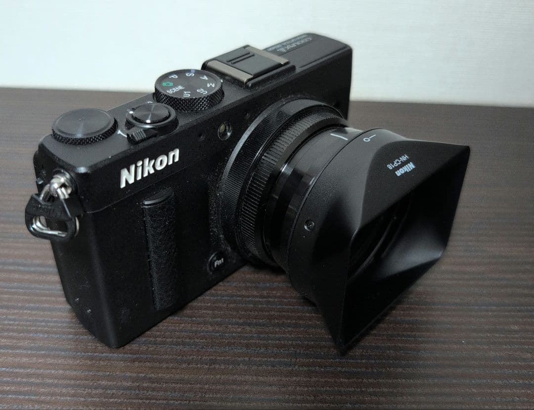 【美品】COOLPIX A （純正フード／ハーフケース付）