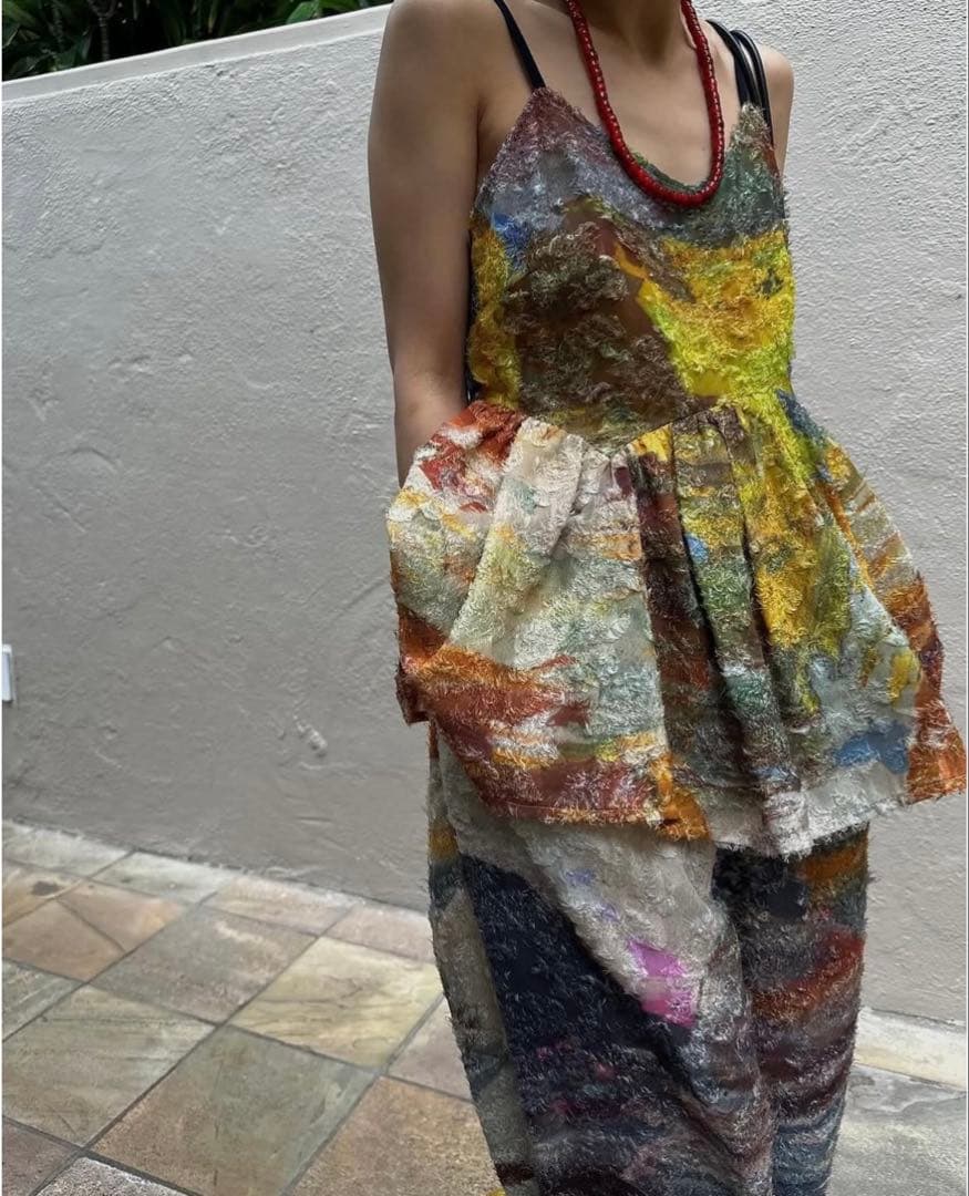 AMERI新品MEDI RACHEL FLUFFY ART CAMISOLE