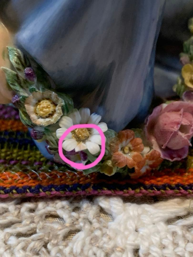 ロイヤルコペンハーゲン　アンティーク　民族衣装シリーズの男の子のフィギュリン！