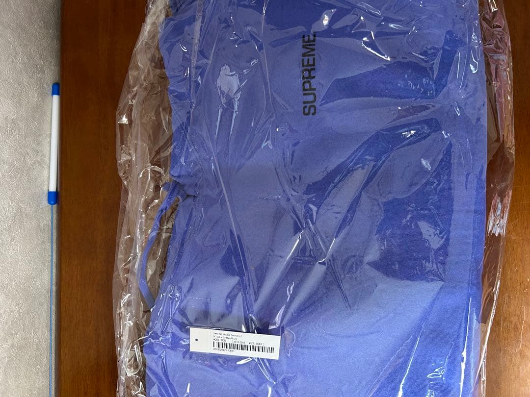 2024/シュプリームフーディー新品未使用品M