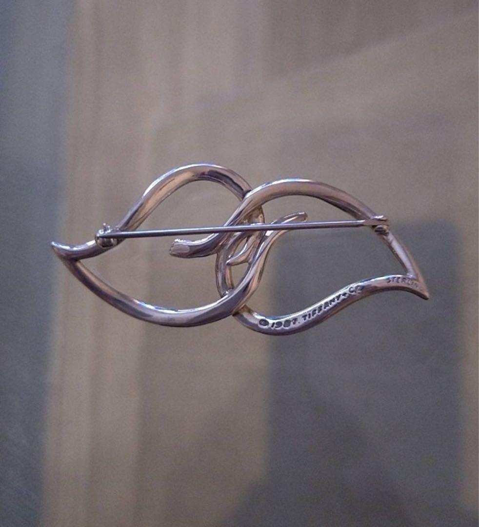 お値下げメンテナンス済TIFFANY＆Co．ダブルリーフブローチ　ポーチ付き